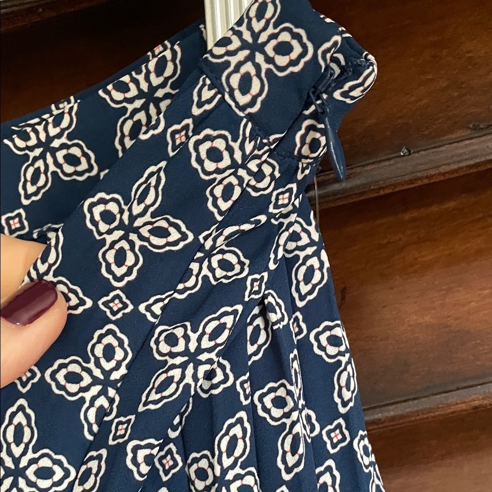 J. Crew Navy and White A-Line Pleated Lined Skirt Size 2 - Picture 6 of 7